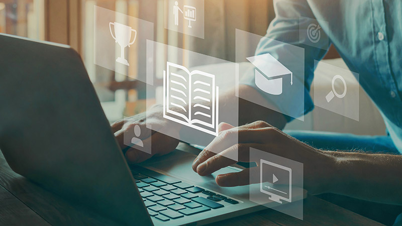Personal docente ocasional, catedrático y supernumerario haciendo entrega del formato de Traslado de Dependencia, Retiro o Terminación de Contrato