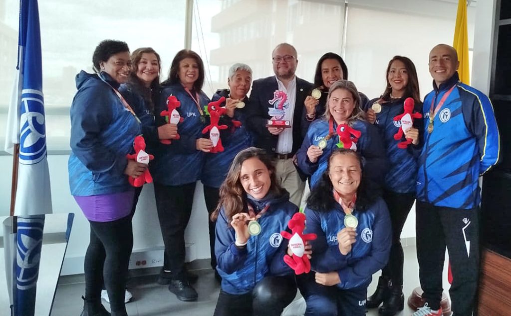 Equipo femenino de baloncesto de Funcionarias