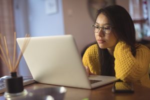Tutorías virtuales: un espacio de apoyo académico para estudiantes de inglés y francés 